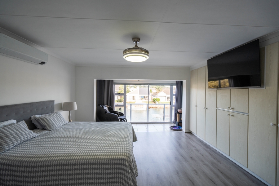 6 Bedroom Property for Sale in Royal Alfred Marina Eastern Cape